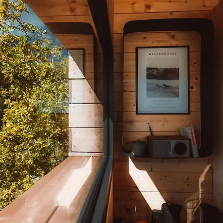 Luxe tent Walden House Casarampi