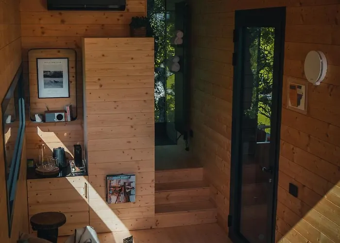 Walden House Casarampi Glamping